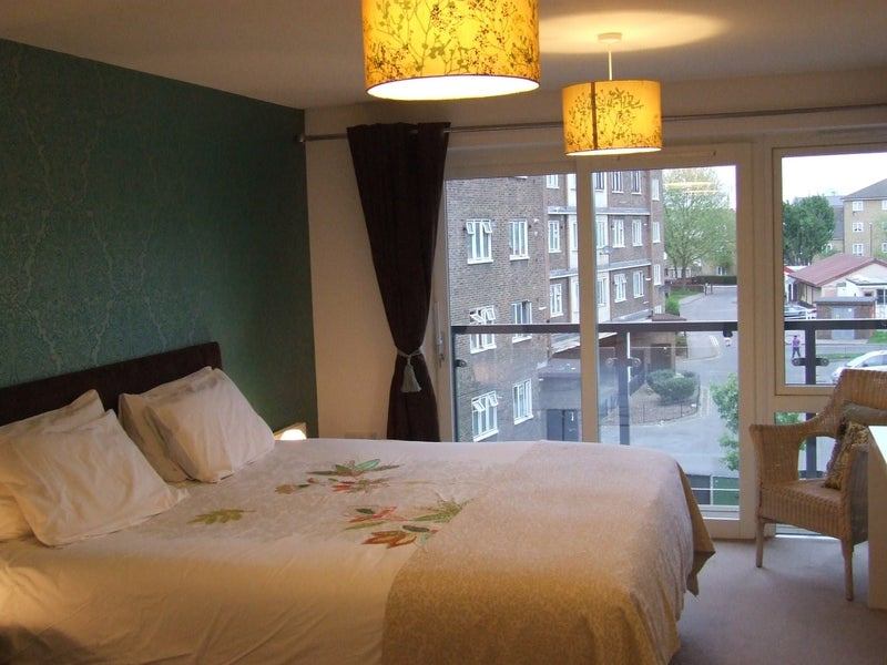 Room West Arbour Street in Greater London