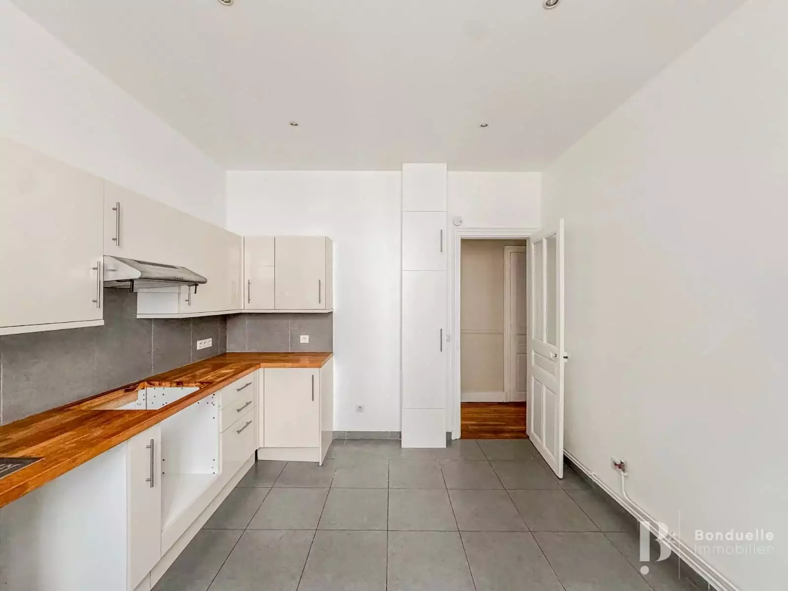 Appartement Rue Saint-Ferdinand à Paris