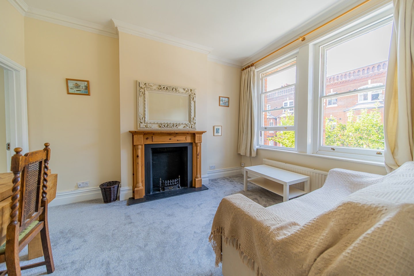 Flat Fairholme Road in Greater London