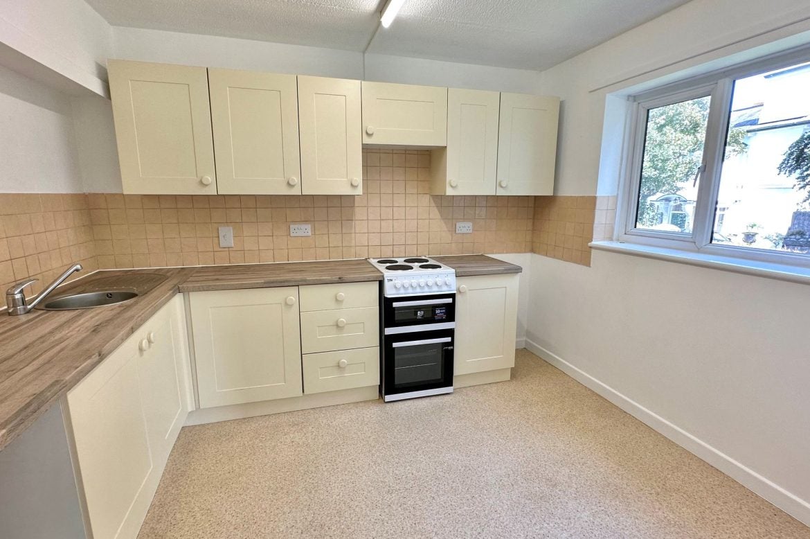 Flat Upper Braddons Hill Road in Torquay