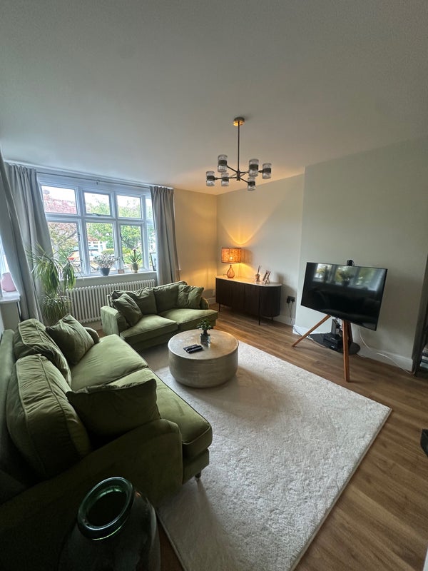 Room Ernest Grove in Greater London