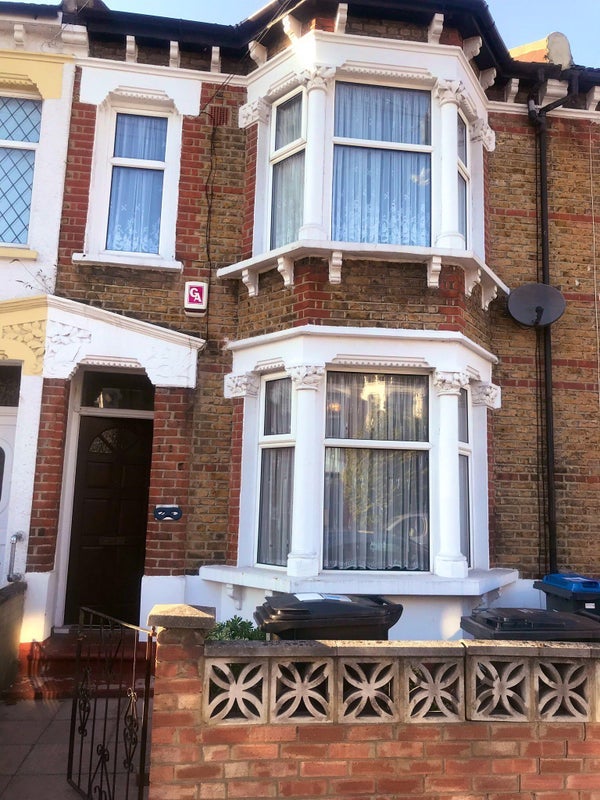 Room Ecclesbourne Road in Greater London