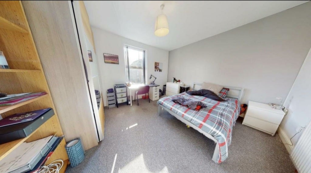 Room Beeston Road in Nottingham