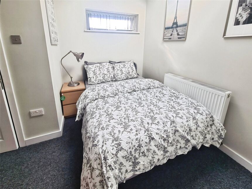Flat Salisbury Close in Eastleigh