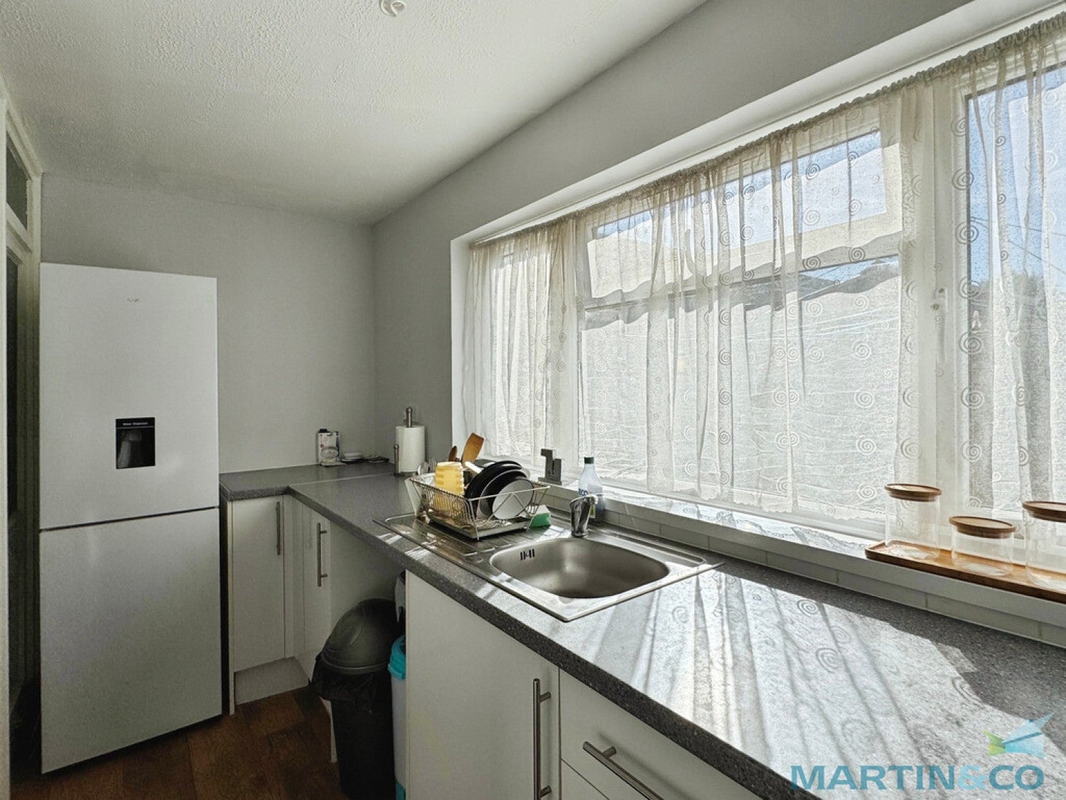 Flat Nine Acres in Ashford