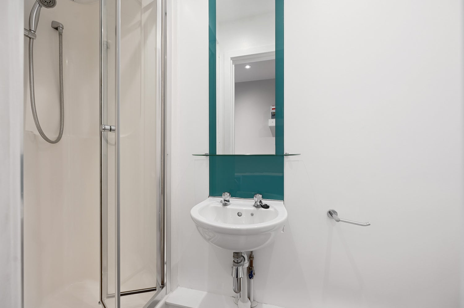 Room Westland Road in Watford