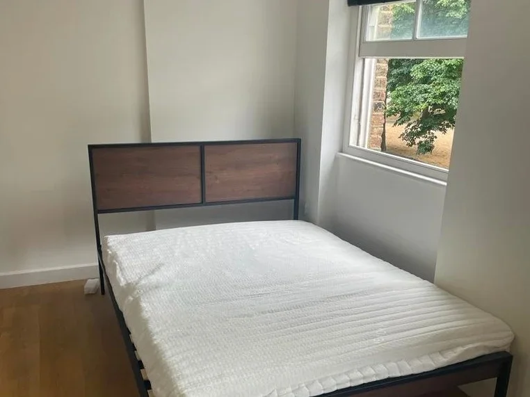 Flat Rufford Street in Greater London