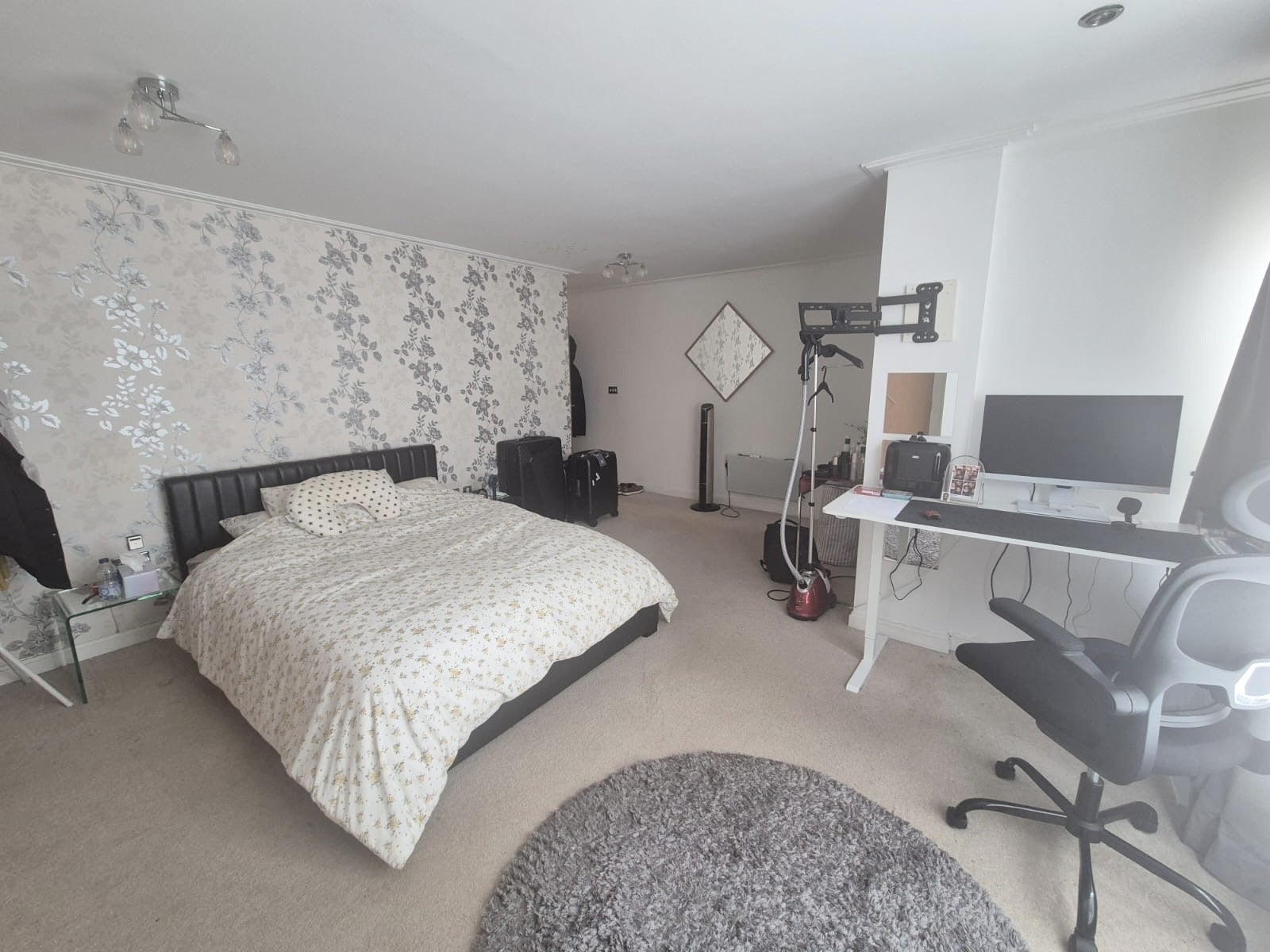 Flat Chandlery Way in Cardiff