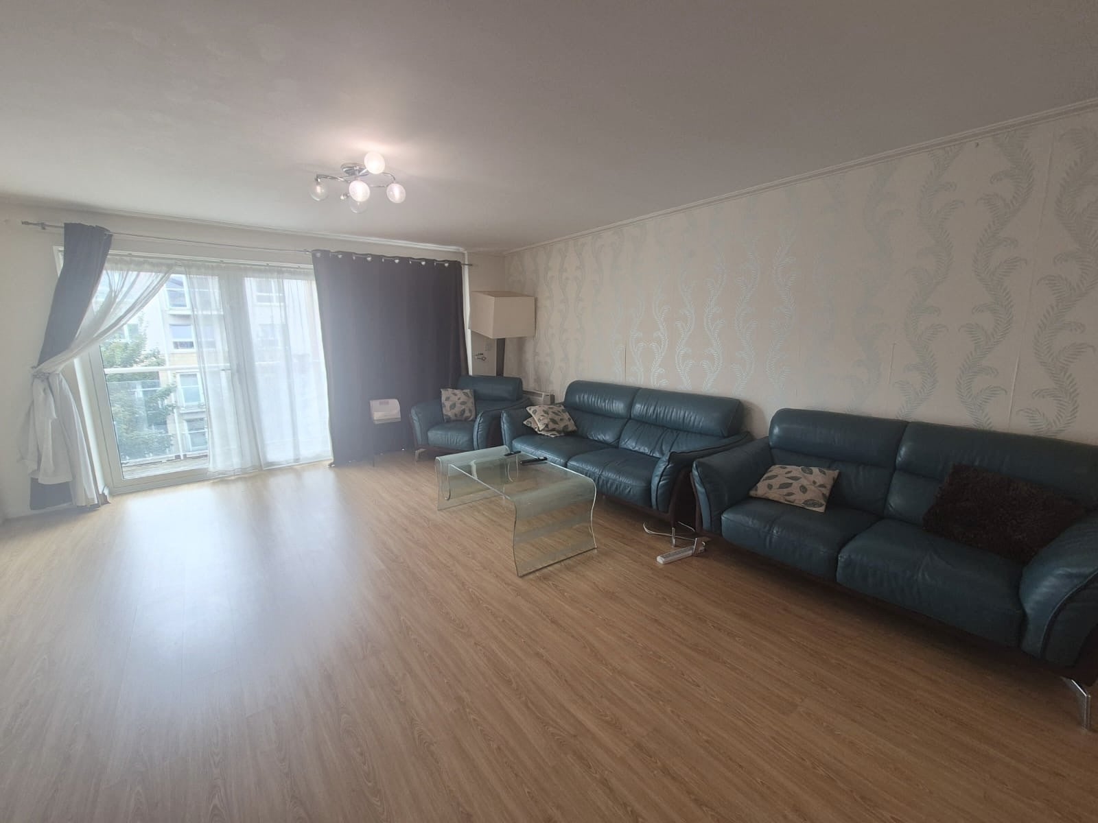 Flat Chandlery Way in Cardiff