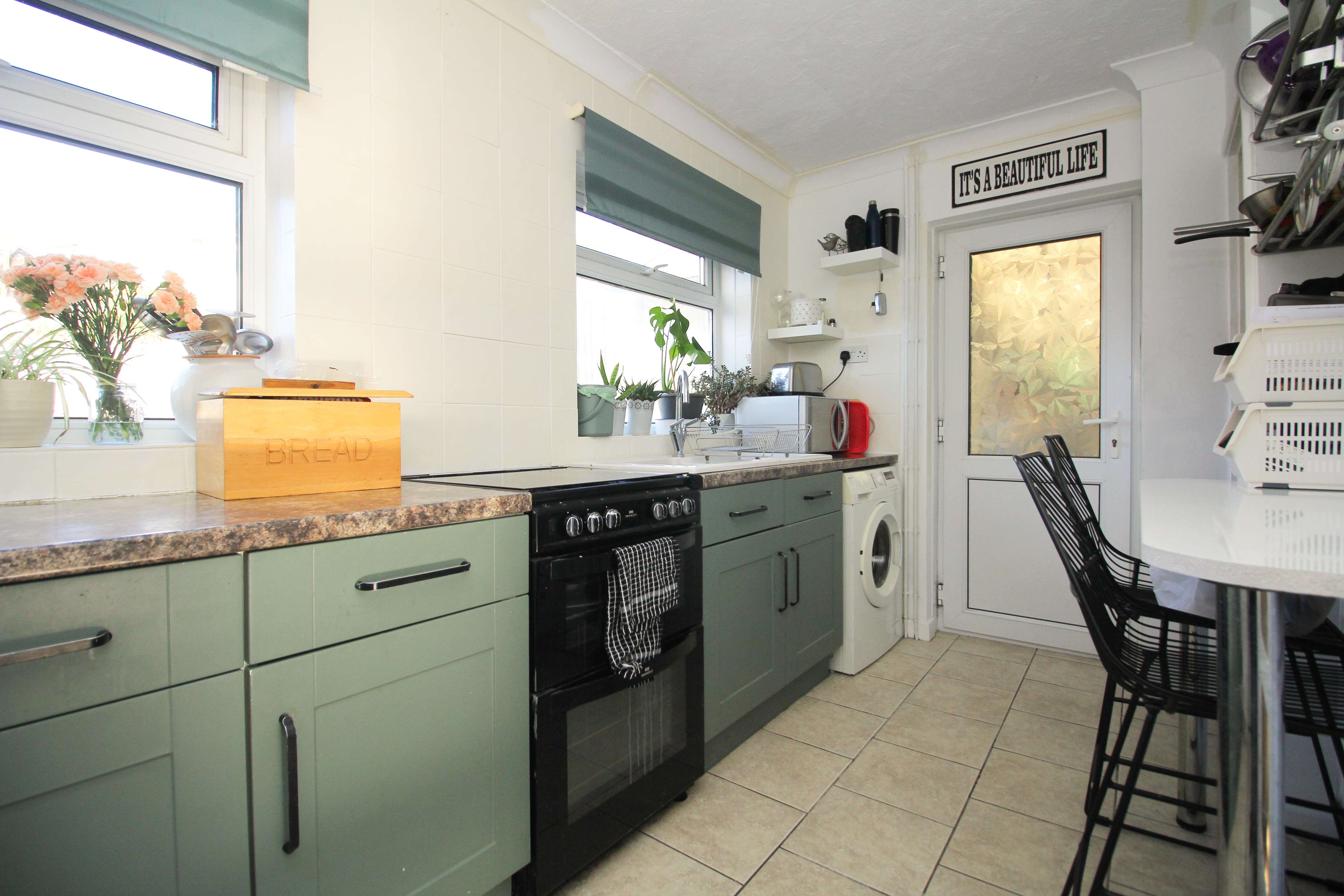 House Foel View Close in Llantwit Fardre
