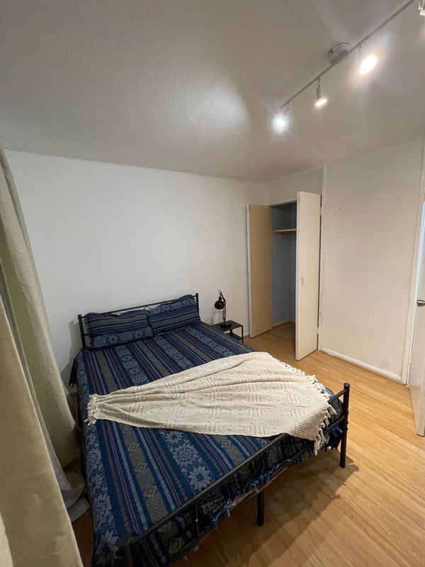 Room Canterbury Place in Greater London
