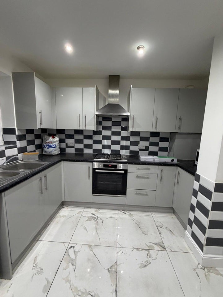 Room Leslie Grove in Greater London