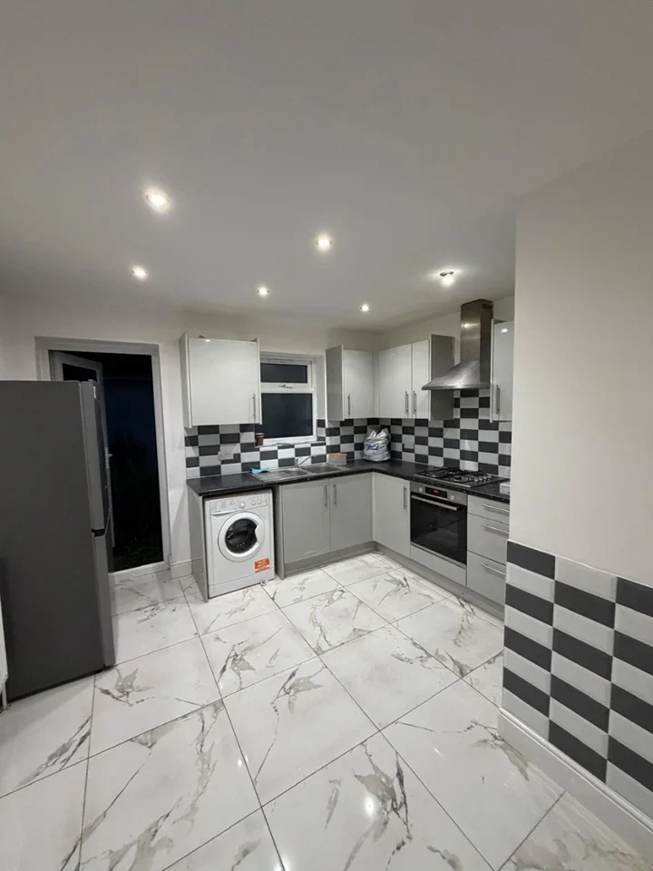 Room Leslie Grove in Greater London