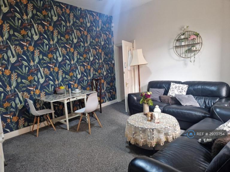 Flat Normanton Terrace in Newcastle upon Tyne
