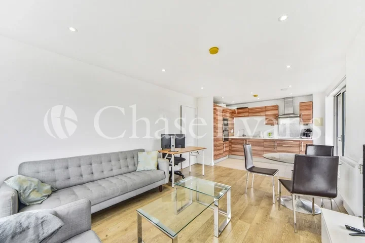 Flat Ben Jonson Road in Greater London