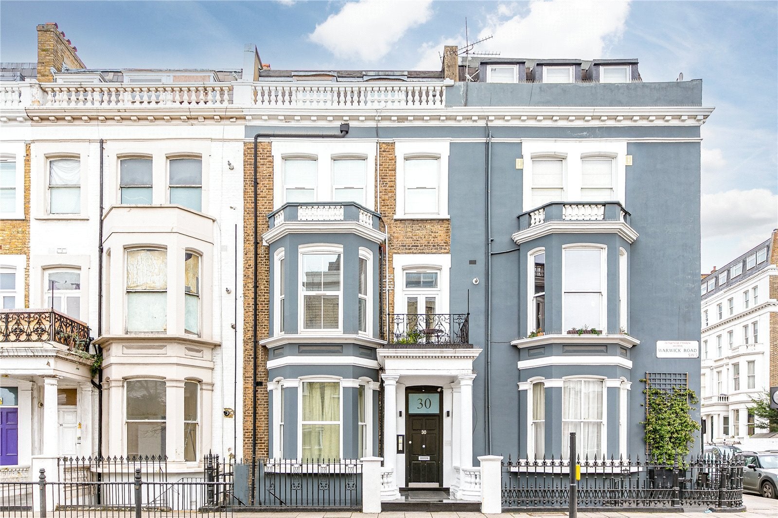Flat Warwick Road in Greater London