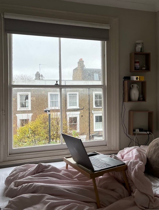 Room Coningham Road in Greater London