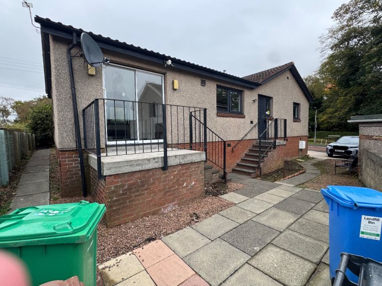 House Rintoul Avenue in Blairhall