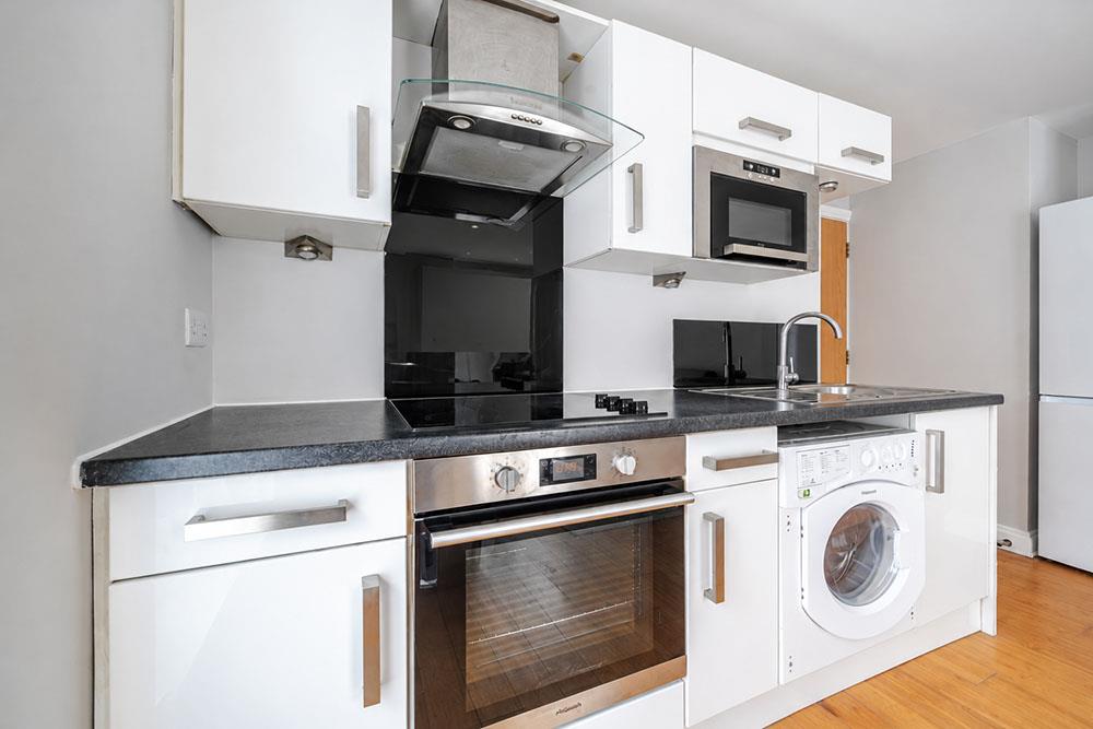 Flat Sloane Avenue in Greater London