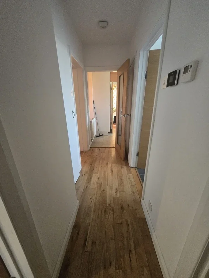Flat Claire Gardens in Greater London