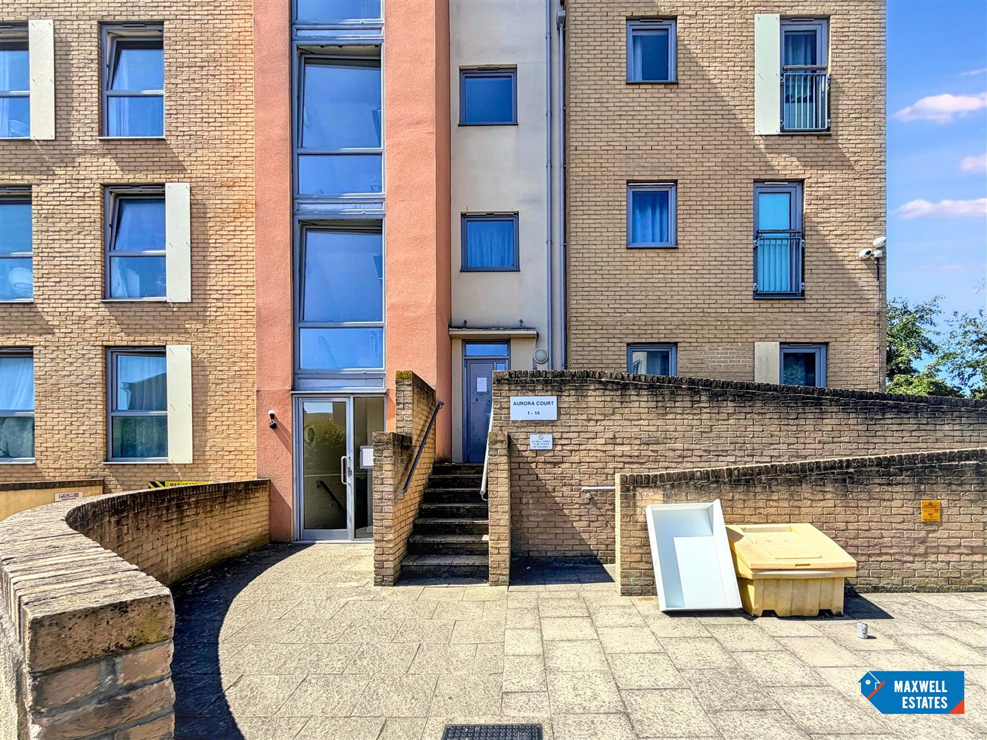 Flat Watling Avenue in Greater London