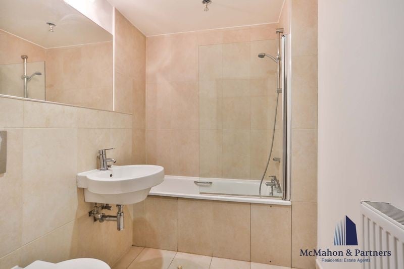Flat Keyworth Street in Greater London