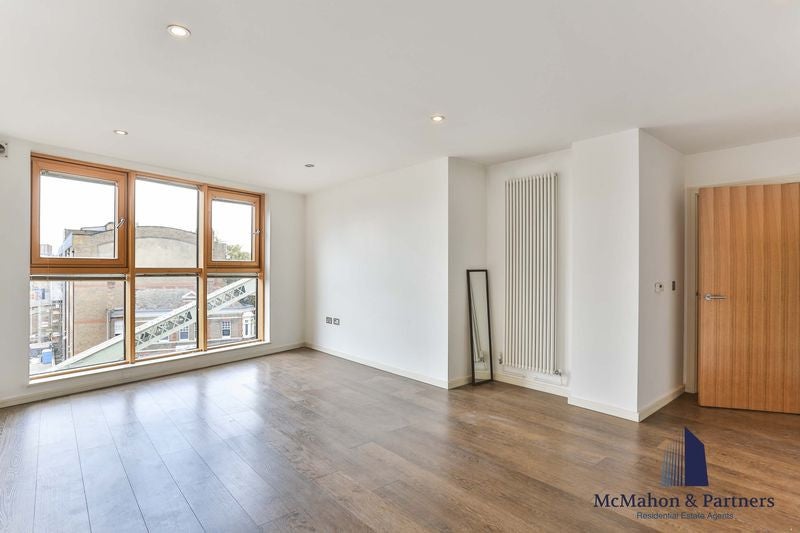 Flat Keyworth Street in Greater London