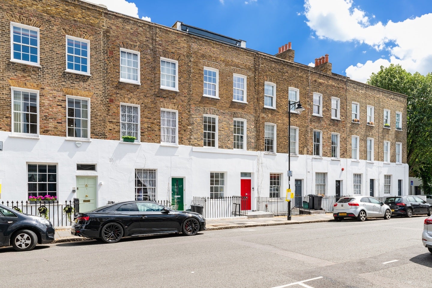 Room St. Peter's Street in Greater London