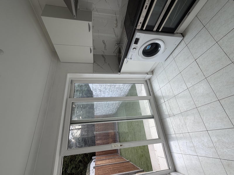 Room Beech Avenue in Greater London