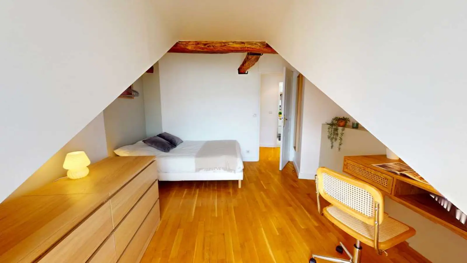 Room Boulevard des Capucines in Paris