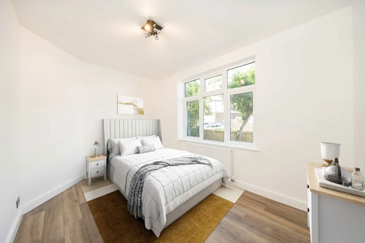 House Lidiard Road in Greater London
