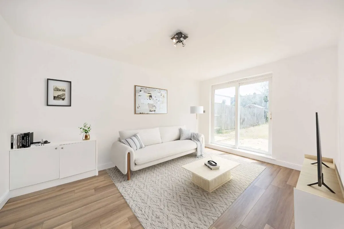 House Lidiard Road in Greater London