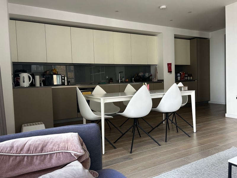 Room Fortunes Walk in Greater London