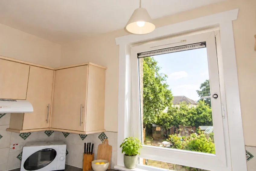 Flat Stenhouse Avenue in City of Edinburgh