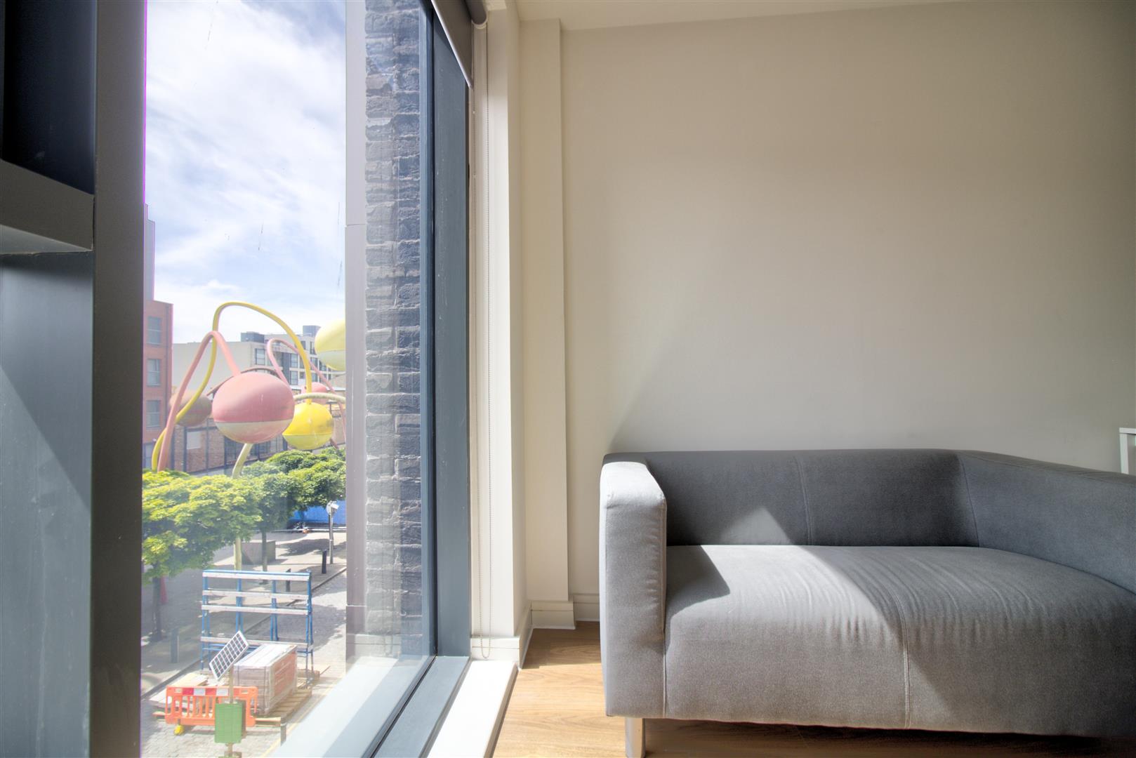 Flat Wolstenholme Square in Liverpool