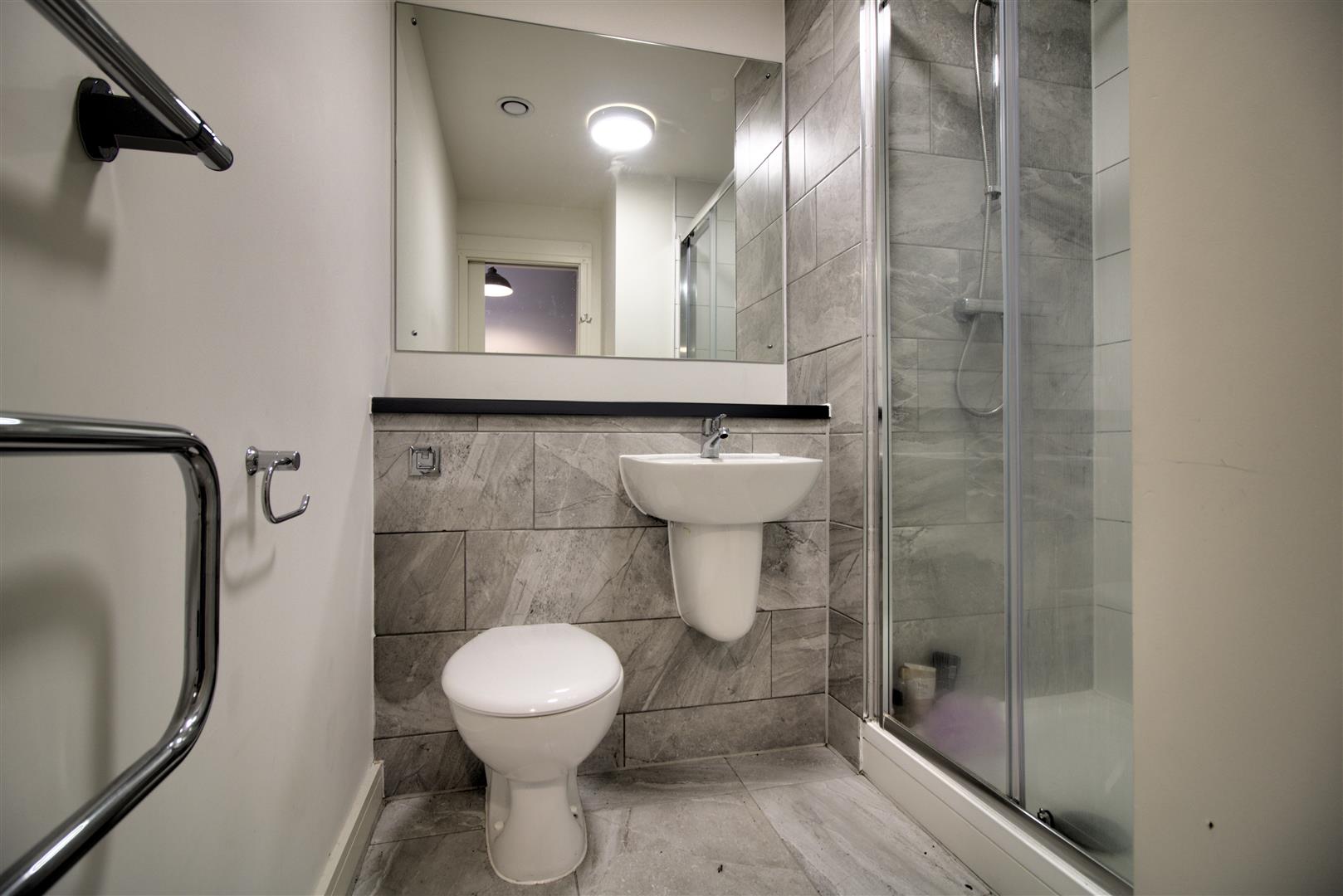Flat Wolstenholme Square in Liverpool