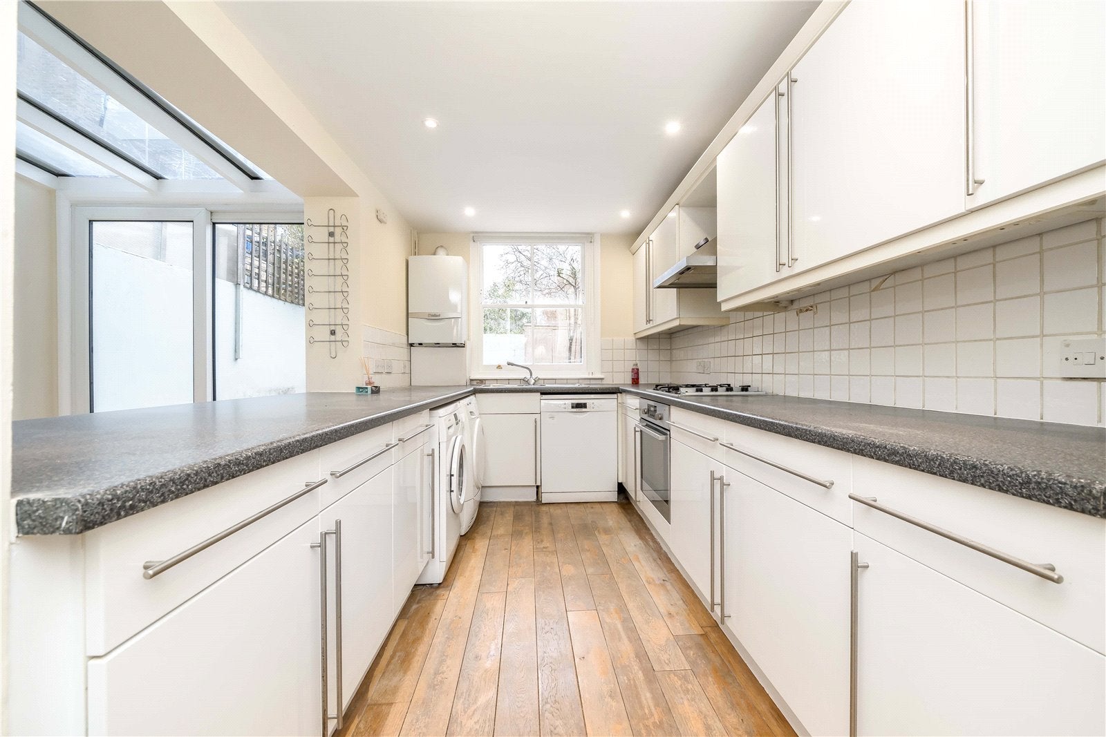 Flat Sulgrave Road in Greater London