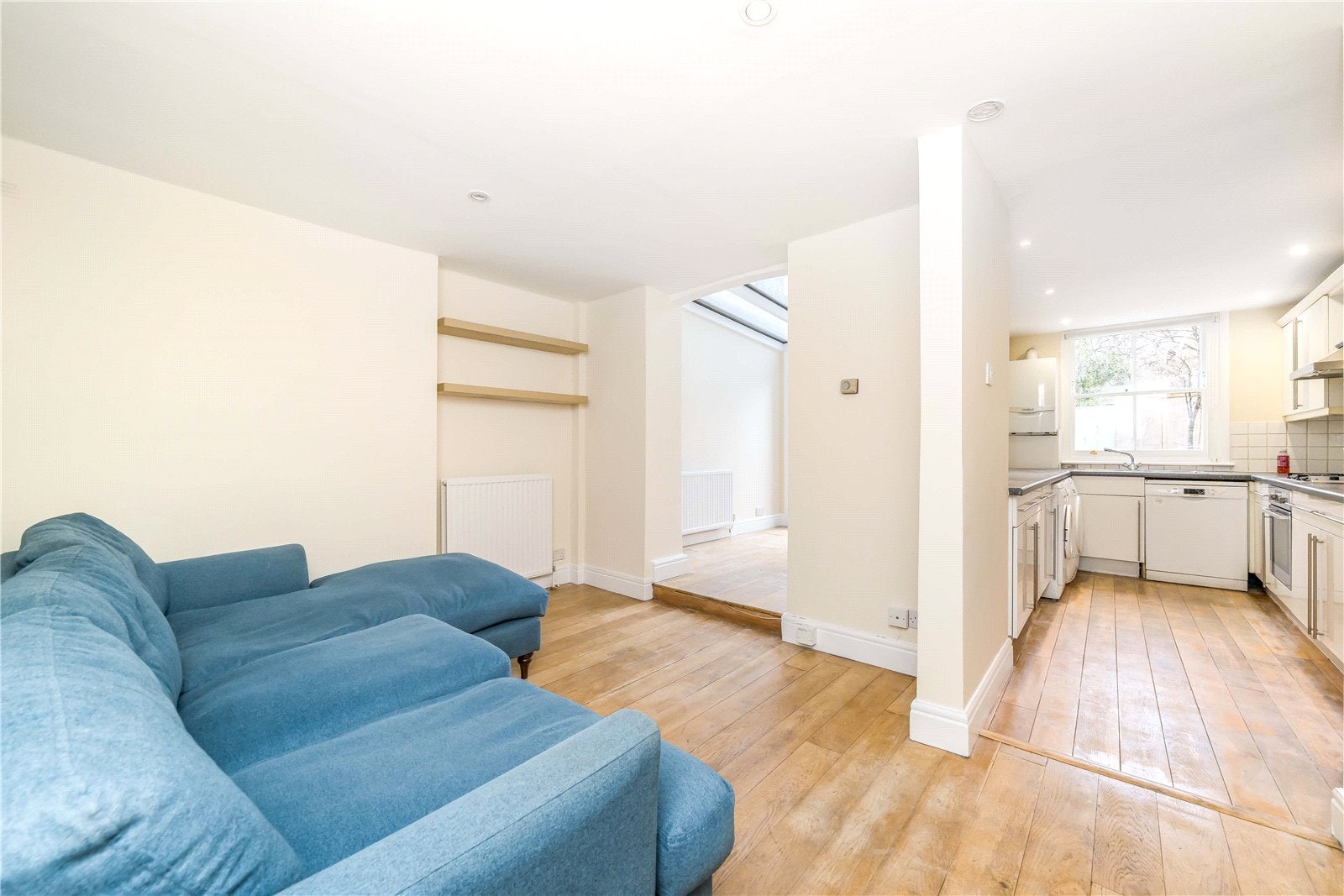 Flat Sulgrave Road in Greater London