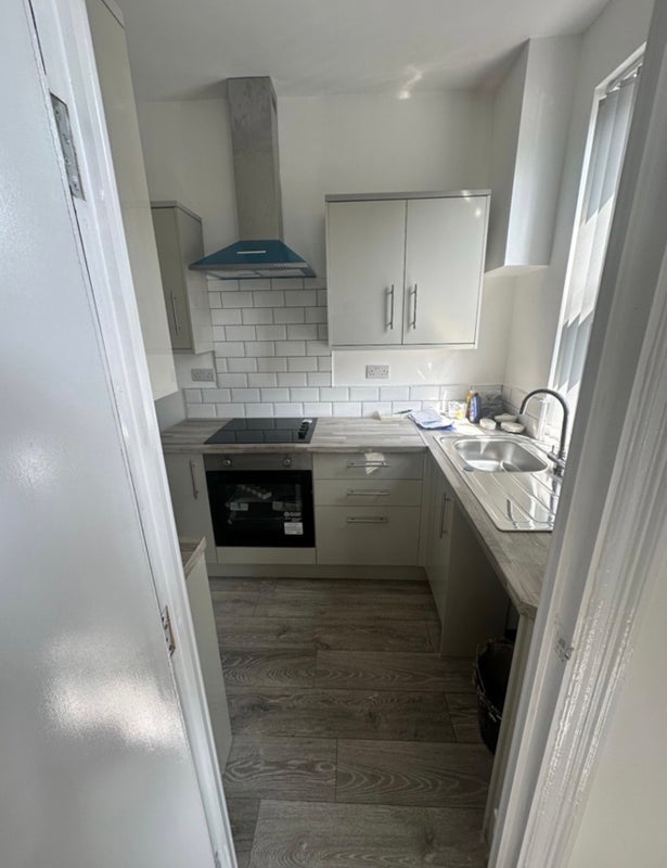 Room Thornton Grove in Leeds