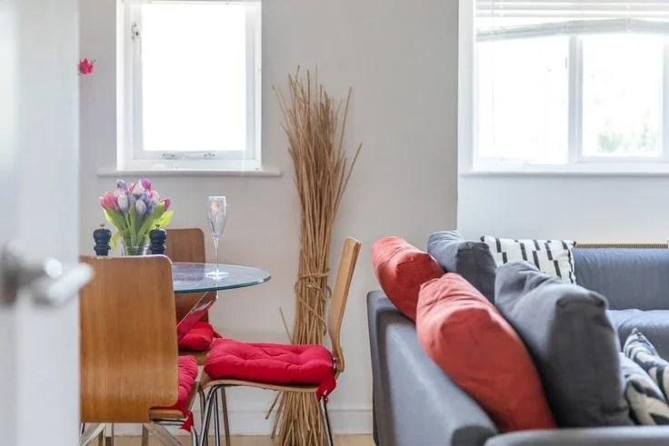 Flat Churchill Court in Greater London