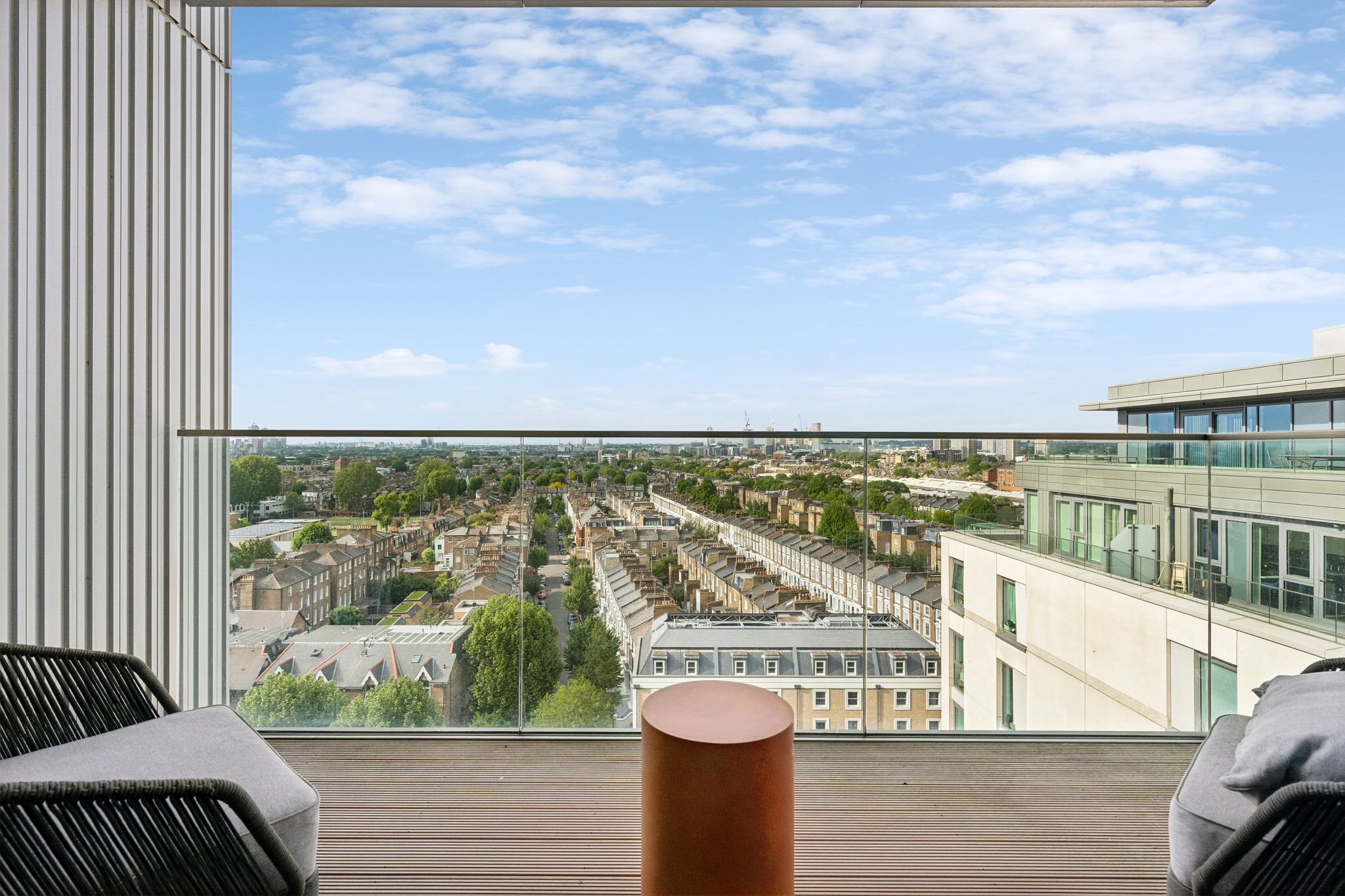 Flat Glenthorne Road in Greater London