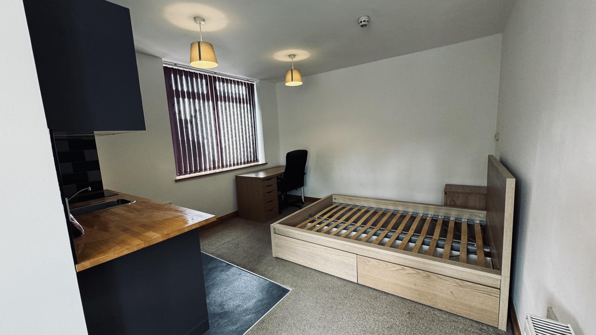 Flat Cheyney Road in Chester