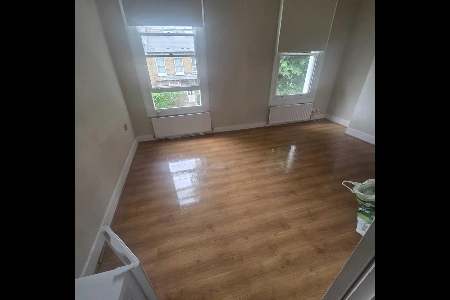 Flat Pellatt Road in Greater London
