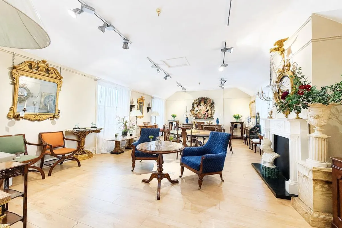 Flat Market Place in Broadland