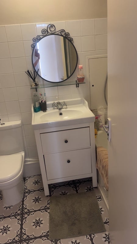 Room Victoria Road in Greater London