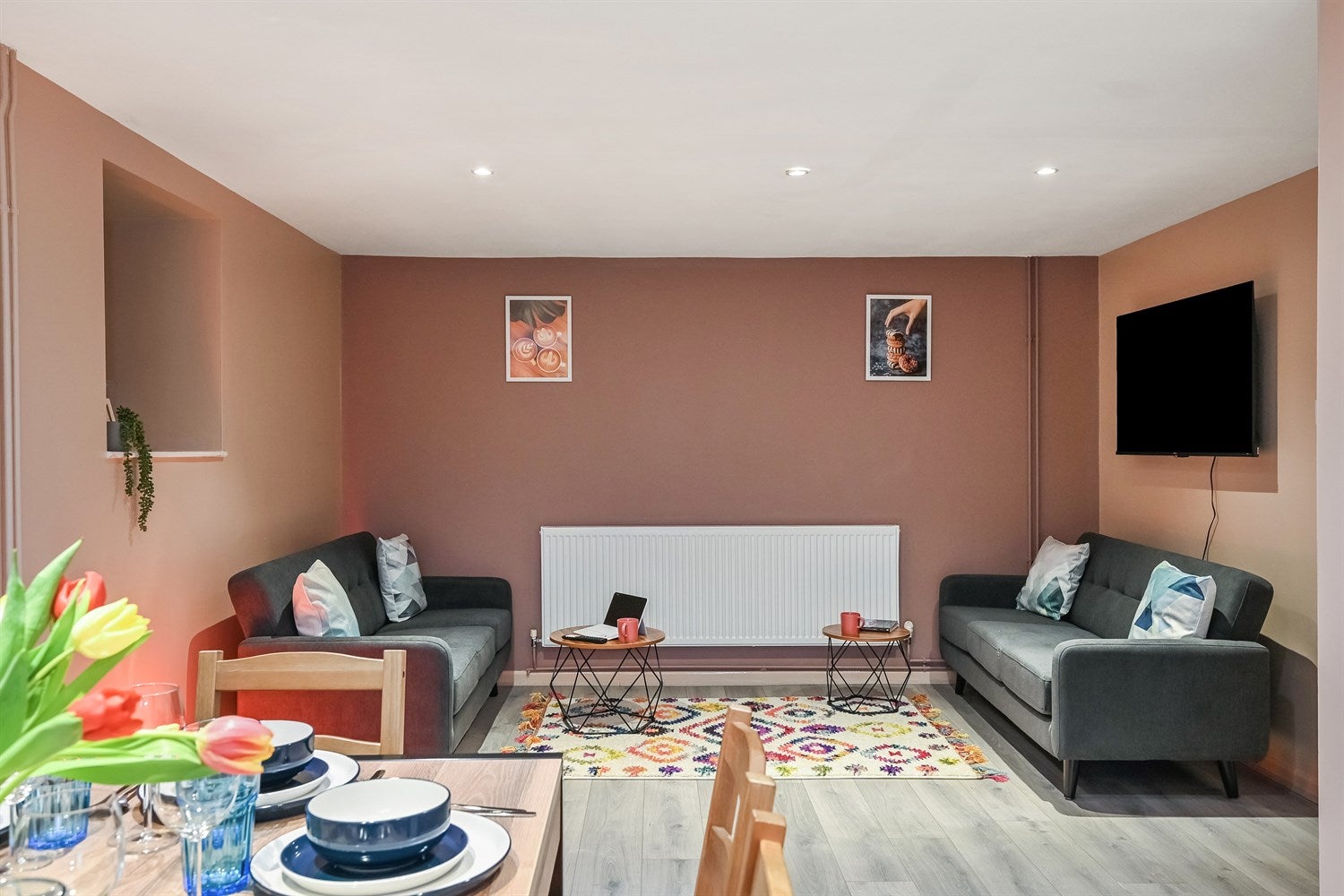 Room Wood Road in Pontypridd