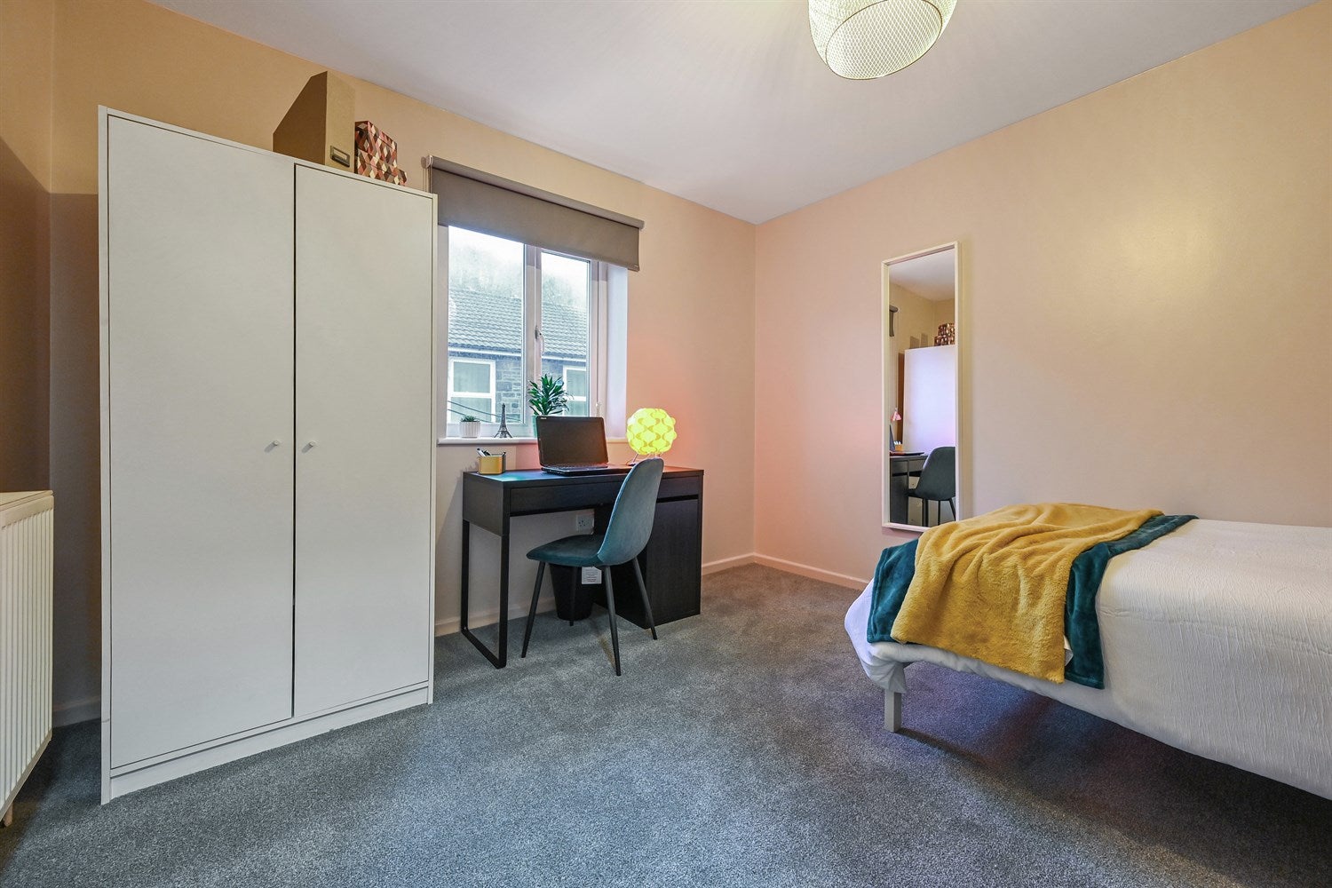 Room Wood Road in Pontypridd