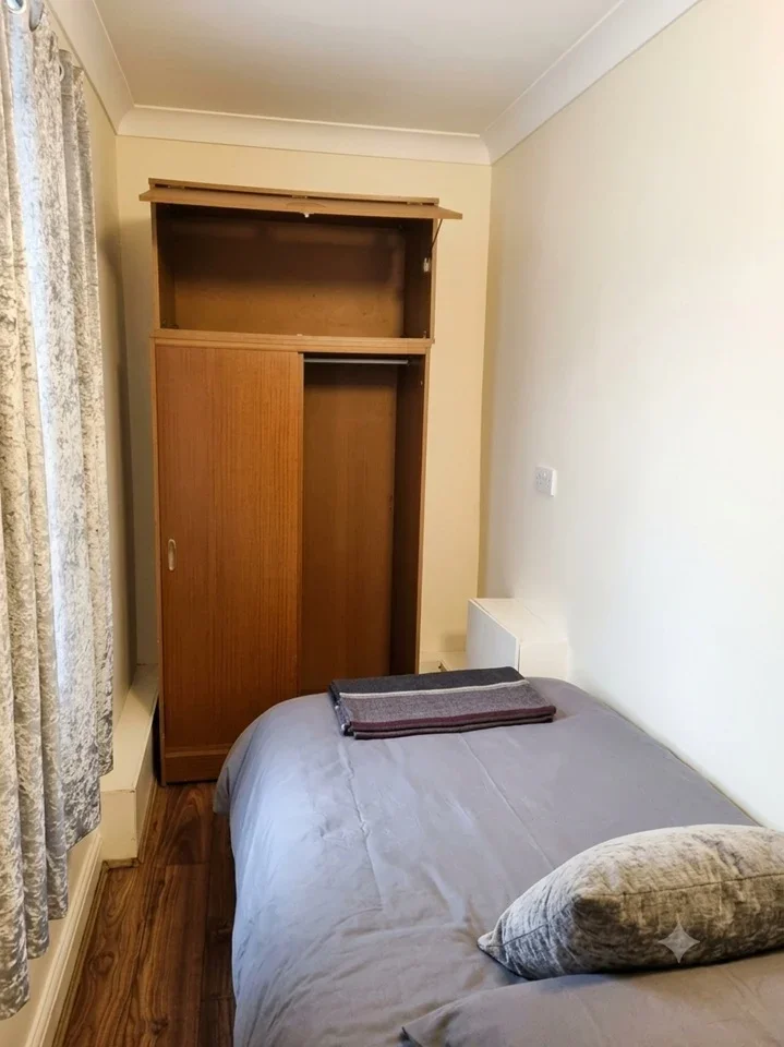 Room Manchester Road in Kirklees