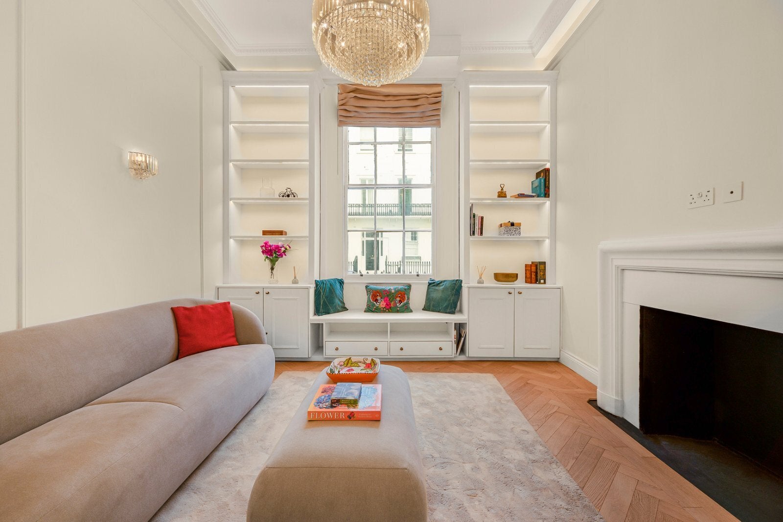 Flat Chesham Street in City of Westminster