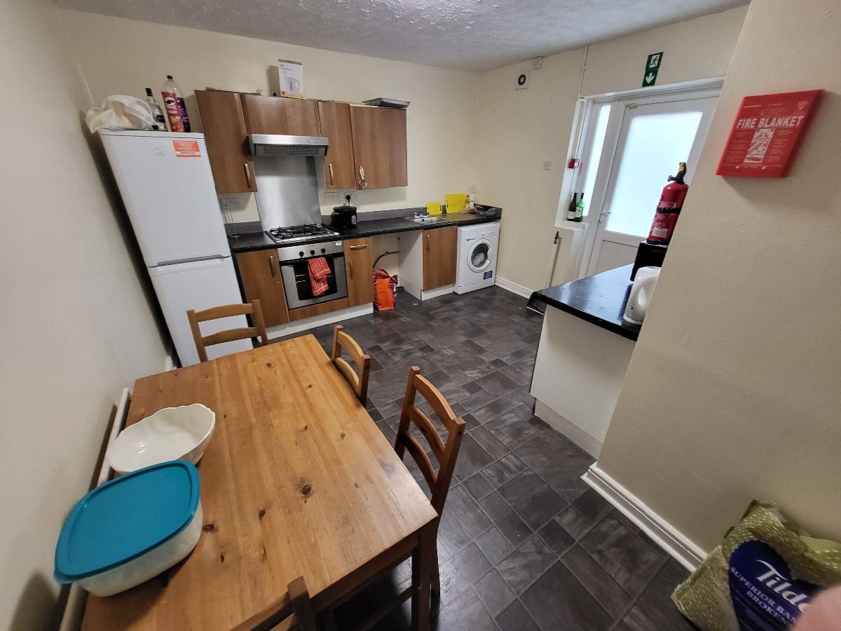 Flat Westgate Road in Newcastle upon Tyne